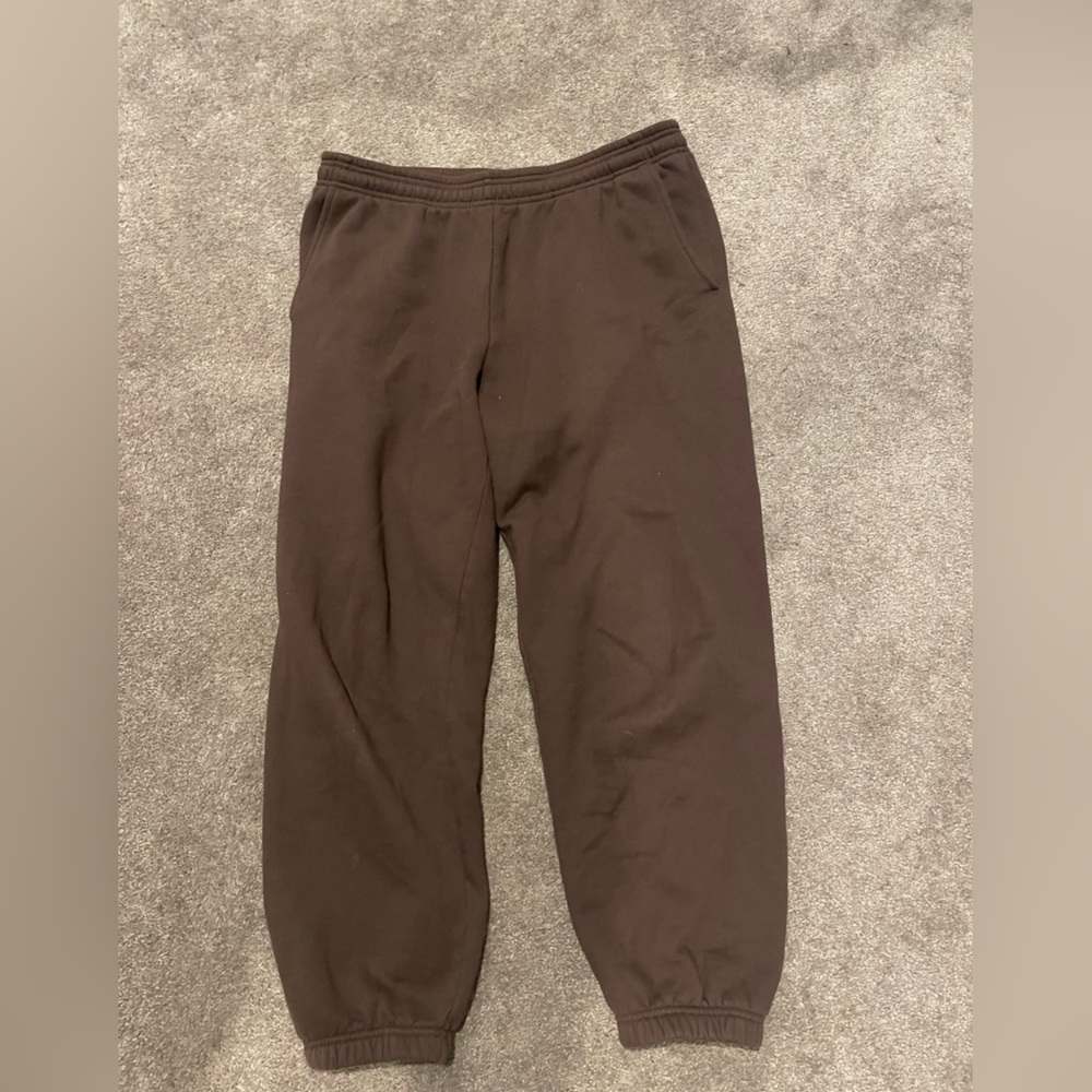 Aritizia The Constant Brown Sweatpants